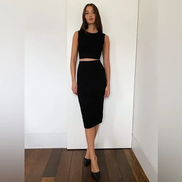 ARITZIA BABATON Bodycon pointelle crochet tube skirt - Picture 1 of 7